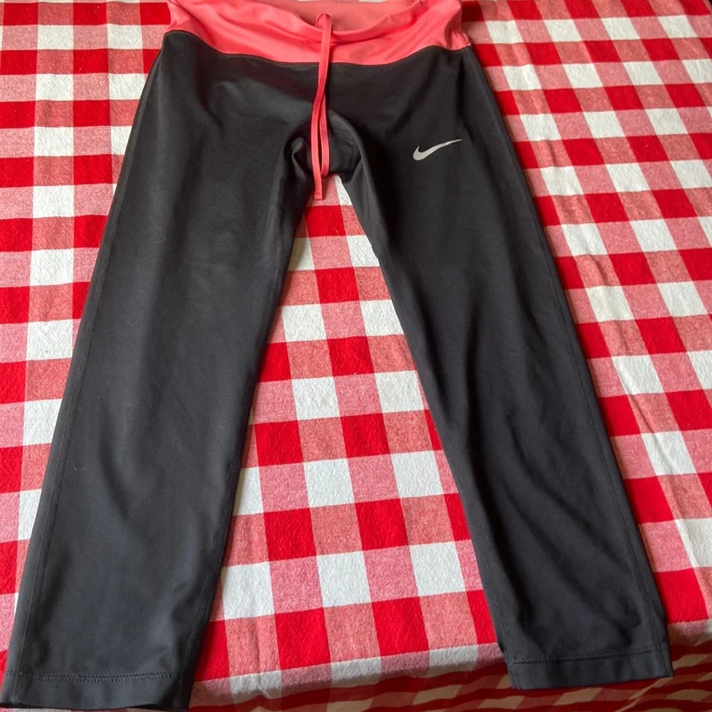 Nike - Picture 1 of 3